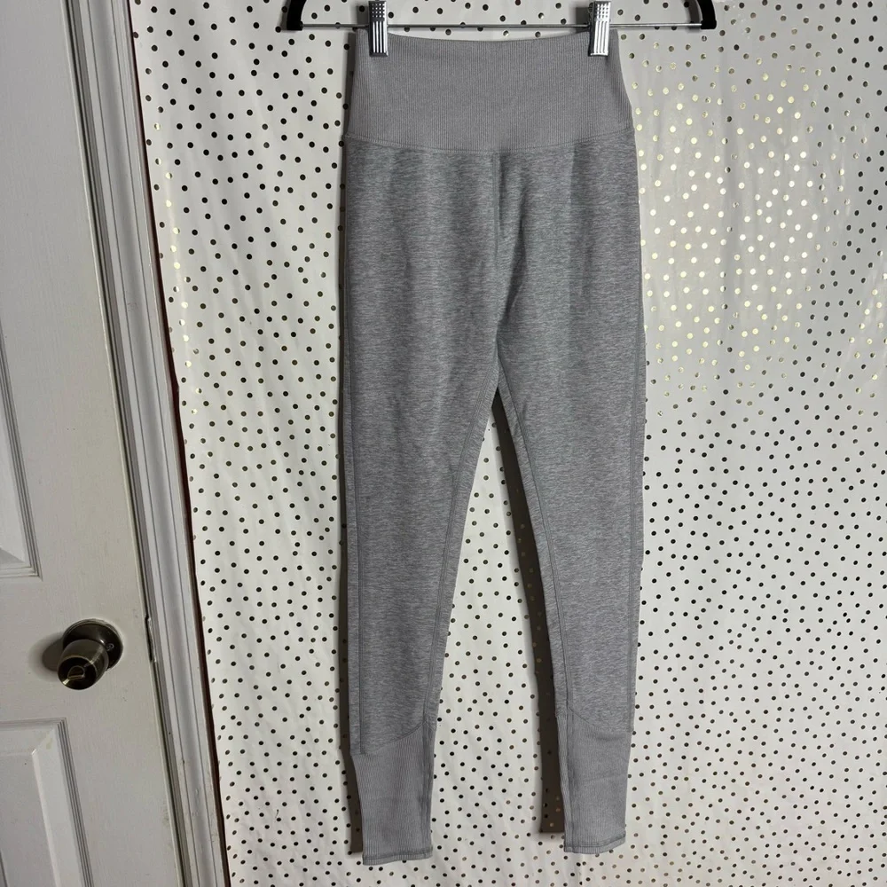 ALO Yoga Women's Gray Leggings